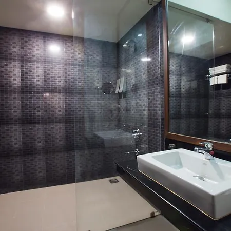 Residency Club Hotel Pune Exterior photo
